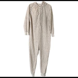 Old Navy Hooded Snow Leopard Print Adult Footless Soft Onesie Pajamas Size L